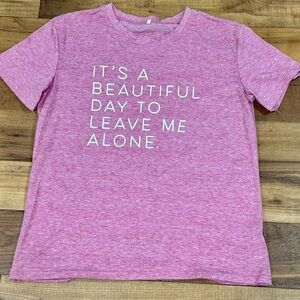 Stylish Red Slogan Tee - Short Sleeve